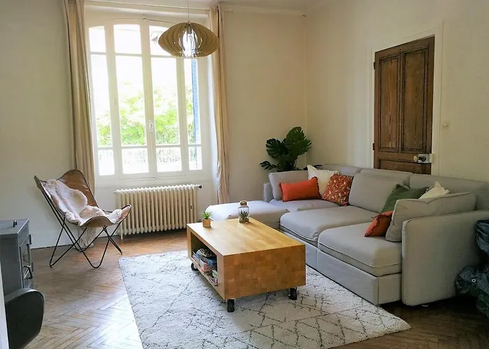 Charmante Maison Bourguignonne Avec Grand Jardin Et Parking
